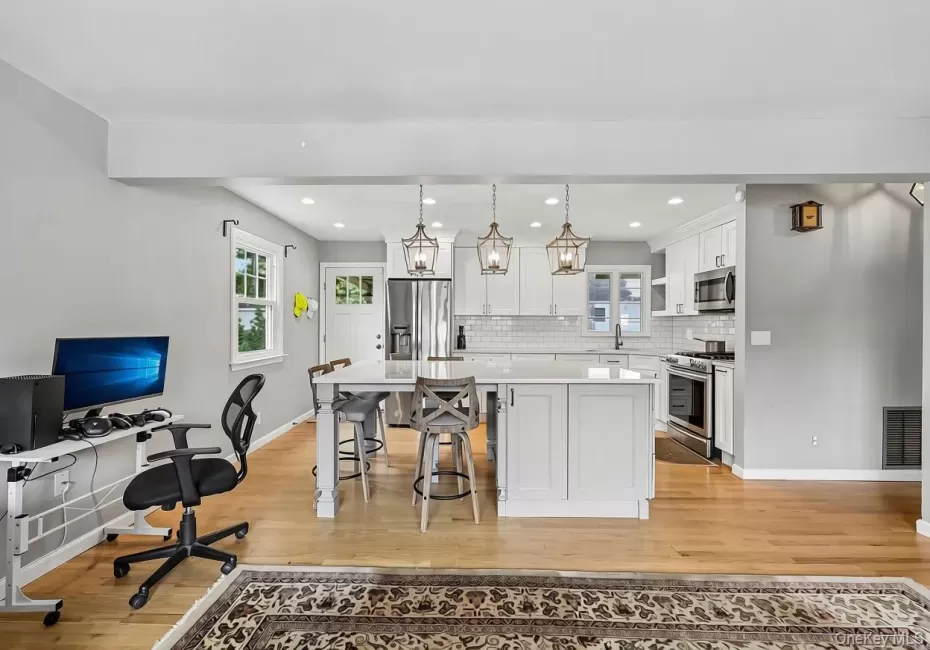 41 Sheldon Avenue, Greenburgh, NY, 4 Bedrooms Bedrooms, 6 Rooms Rooms,2 BathroomsBathrooms,Residential Lease,For Rent,Sheldon,0,1027847 41 Sheldon Avenue, Greenburgh, NY, 4 Bedrooms Bedrooms, 6 Rooms Rooms,2 BathroomsBathrooms,Residential Lease,For Rent,Sheldon,0,1027847