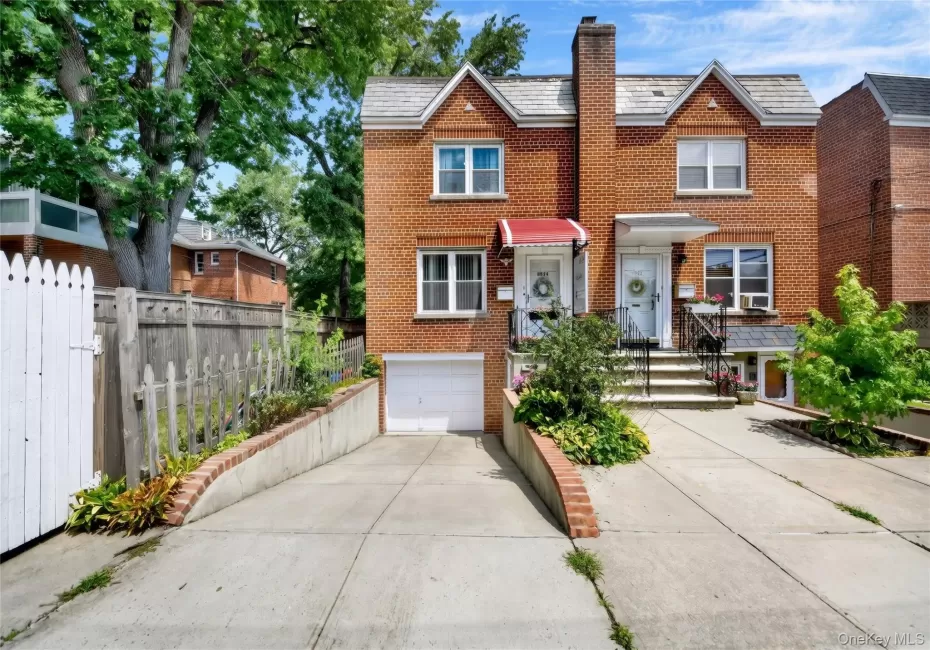 1808 Hering Avenue, New York, NY, 3 Bedrooms Bedrooms, 7 Rooms Rooms,1 BathroomBathrooms,Residential,For Rent,Hering,0,1028761 1808 Hering Avenue, New York, NY, 3 Bedrooms Bedrooms, 7 Rooms Rooms,1 BathroomBathrooms,Residential,For Rent,Hering,0,1028761