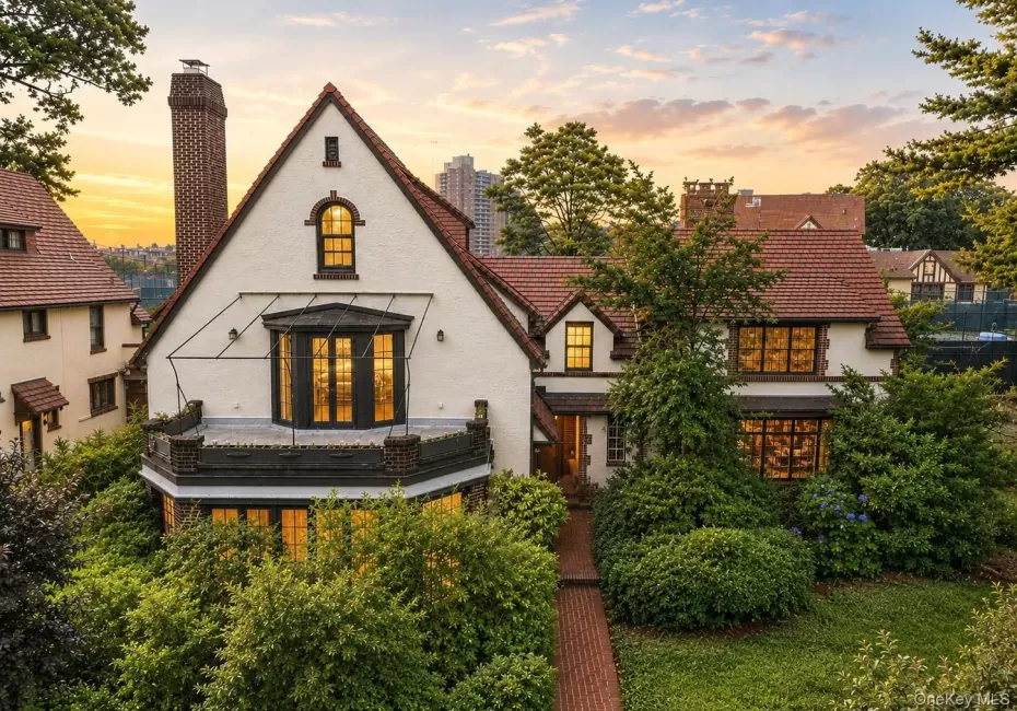 64 Dartmouth Street, New York, NY, 6 Bedrooms Bedrooms, 17 Rooms Rooms,6 BathroomsBathrooms,Residential,For Rent,Dartmouth,0,1004572 64 Dartmouth Street, New York, NY, 6 Bedrooms Bedrooms, 17 Rooms Rooms,6 BathroomsBathrooms,Residential,For Rent,Dartmouth,0,1004572