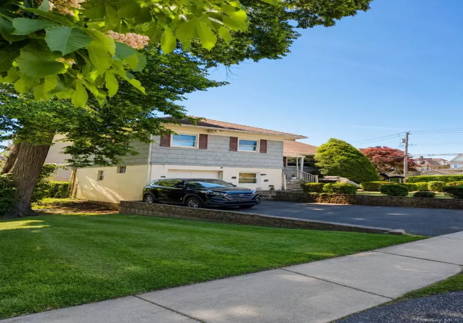 180 Sutton Manor Road, New Rochelle, NY, 4 Bedrooms Bedrooms, 5 Rooms Rooms,2 BathroomsBathrooms,Residential,For Rent,Sutton Manor,0,1029106 180 Sutton Manor Road, New Rochelle, NY, 4 Bedrooms Bedrooms, 5 Rooms Rooms,2 BathroomsBathrooms,Residential,For Rent,Sutton Manor,0,1029106