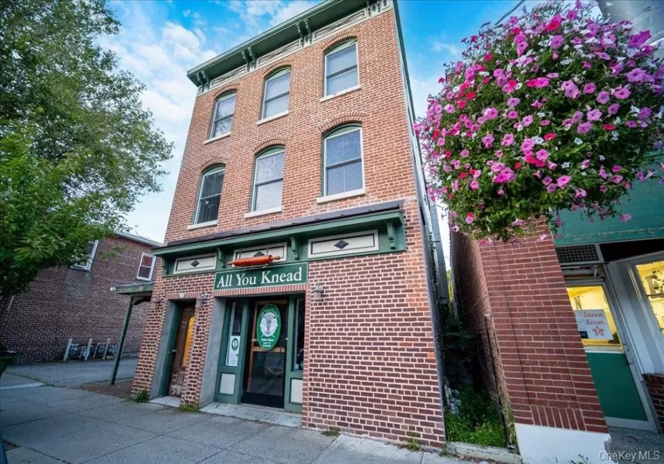 308 Main Street, Beacon, NY, 1 Bedroom Bedrooms, 5 Rooms Rooms,1 BathroomBathrooms,Residential Lease,For Rent,Main,0,1028960 308 Main Street, Beacon, NY, 1 Bedroom Bedrooms, 5 Rooms Rooms,1 BathroomBathrooms,Residential Lease,For Rent,Main,0,1028960