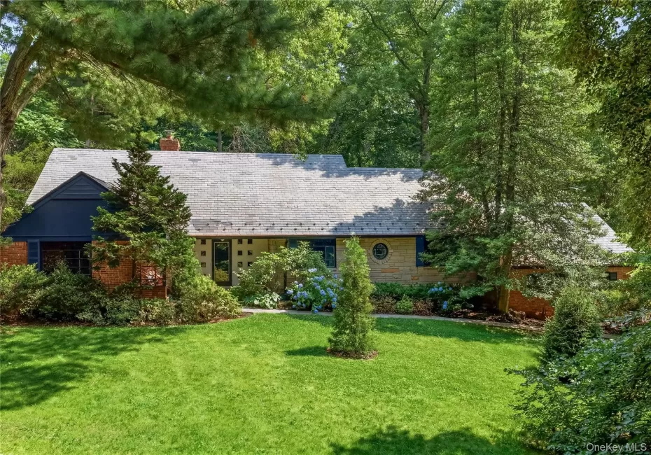 790 Bryant Avenue, North Hempstead, NY, 4 Bedrooms Bedrooms, 9 Rooms Rooms,3 BathroomsBathrooms,Residential,For Rent,Bryant,0,1022251 790 Bryant Avenue, North Hempstead, NY, 4 Bedrooms Bedrooms, 9 Rooms Rooms,3 BathroomsBathrooms,Residential,For Rent,Bryant,0,1022251