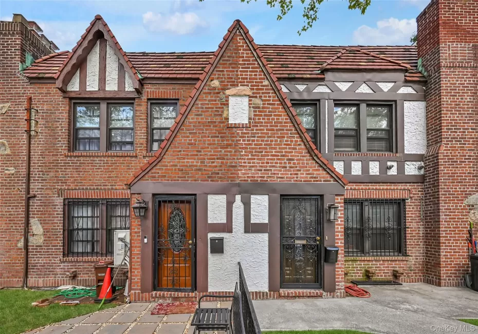 179-49 Selover Road, New York, NY, 3 Bedrooms Bedrooms, 8 Rooms Rooms,2 BathroomsBathrooms,Residential,For Rent,Selover,0,1029102 179-49 Selover Road, New York, NY, 3 Bedrooms Bedrooms, 8 Rooms Rooms,2 BathroomsBathrooms,Residential,For Rent,Selover,0,1029102