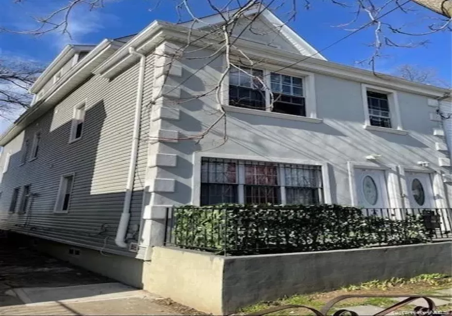 156-17 110th Ave, New York, NY, 2 Bedrooms Bedrooms, 4 Rooms Rooms,1 BathroomBathrooms,Residential Lease,For Rent,110th Ave,0,1029664 156-17 110th Ave, New York, NY, 2 Bedrooms Bedrooms, 4 Rooms Rooms,1 BathroomBathrooms,Residential Lease,For Rent,110th Ave,0,1029664