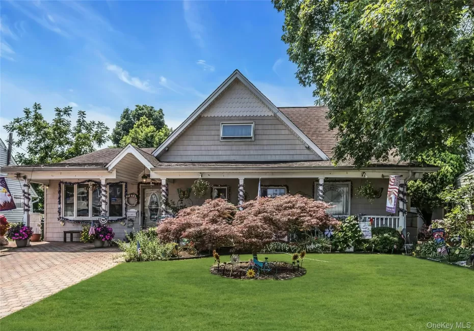 18 Hedge Lane, Hempstead, NY, 3 Bedrooms Bedrooms, 6 Rooms Rooms,2 BathroomsBathrooms,Residential,For Rent,Hedge,0,1023718 18 Hedge Lane, Hempstead, NY, 3 Bedrooms Bedrooms, 6 Rooms Rooms,2 BathroomsBathrooms,Residential,For Rent,Hedge,0,1023718