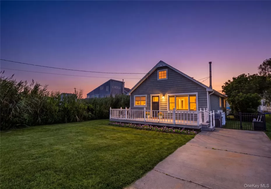 7 Edwards Drive, Brookhaven, NY, 3 Bedrooms Bedrooms, 5 Rooms Rooms,1 BathroomBathrooms,Residential,For Rent,Edwards,0,1026337 7 Edwards Drive, Brookhaven, NY, 3 Bedrooms Bedrooms, 5 Rooms Rooms,1 BathroomBathrooms,Residential,For Rent,Edwards,0,1026337