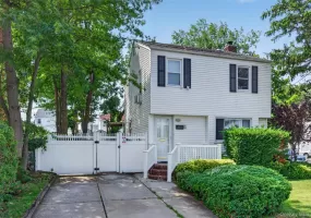 166-04 22nd Avenue, New York, NY, 3 Bedrooms Bedrooms, 8 Rooms Rooms,1 BathroomBathrooms,Residential,For Rent,22nd,0,1028854 166-04 22nd Avenue, New York, NY, 3 Bedrooms Bedrooms, 8 Rooms Rooms,1 BathroomBathrooms,Residential,For Rent,22nd,0,1028854