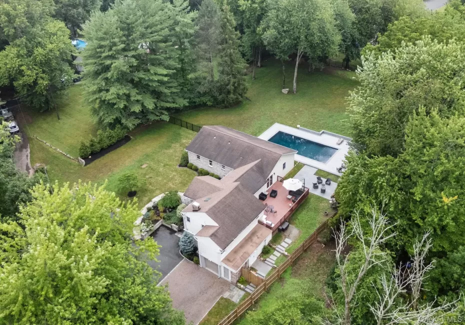 15 Green Hedges Lane, Orangetown, NY, 4 Bedrooms Bedrooms, 10 Rooms Rooms,3 BathroomsBathrooms,Residential,For Rent,Green Hedges,0,1028163 15 Green Hedges Lane, Orangetown, NY, 4 Bedrooms Bedrooms, 10 Rooms Rooms,3 BathroomsBathrooms,Residential,For Rent,Green Hedges,0,1028163