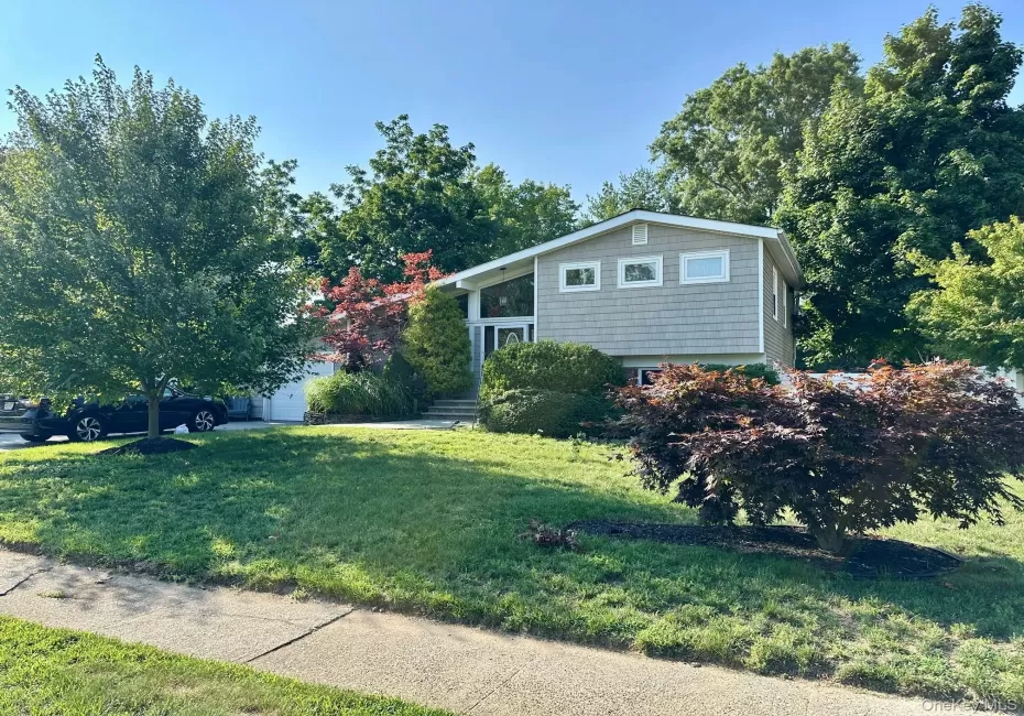 11 Sandalwood Drive, Smithtown, NY, 3 Bedrooms Bedrooms, 6 Rooms Rooms,2 BathroomsBathrooms,Residential,For Rent,Sandalwood,0,1027993 11 Sandalwood Drive, Smithtown, NY, 3 Bedrooms Bedrooms, 6 Rooms Rooms,2 BathroomsBathrooms,Residential,For Rent,Sandalwood,0,1027993