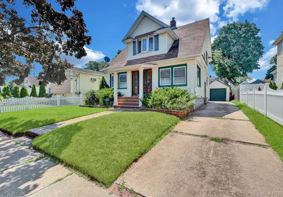 17 Shonnard Avenue, Hempstead, NY, 5 Bedrooms Bedrooms, 10 Rooms Rooms,2 BathroomsBathrooms,Residential,For Rent,Shonnard,0,1028591 17 Shonnard Avenue, Hempstead, NY, 5 Bedrooms Bedrooms, 10 Rooms Rooms,2 BathroomsBathrooms,Residential,For Rent,Shonnard,0,1028591