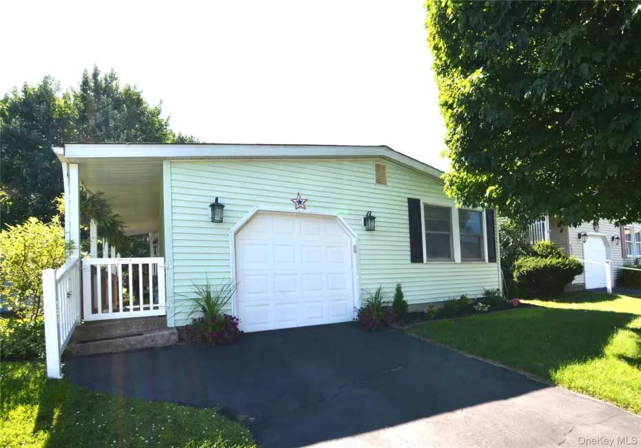 105 Village Circle, Brookhaven, NY, 2 Bedrooms Bedrooms, 5 Rooms Rooms,2 BathroomsBathrooms,Residential,For Rent,Village,0,1029061 105 Village Circle, Brookhaven, NY, 2 Bedrooms Bedrooms, 5 Rooms Rooms,2 BathroomsBathrooms,Residential,For Rent,Village,0,1029061