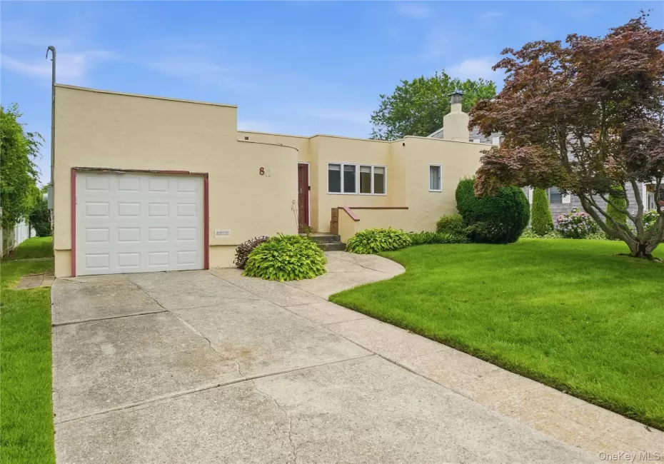 88 Central Avenue, Babylon, NY, 3 Bedrooms Bedrooms, 7 Rooms Rooms,1 BathroomBathrooms,Residential,For Rent,Central,0,1028783 88 Central Avenue, Babylon, NY, 3 Bedrooms Bedrooms, 7 Rooms Rooms,1 BathroomBathrooms,Residential,For Rent,Central,0,1028783