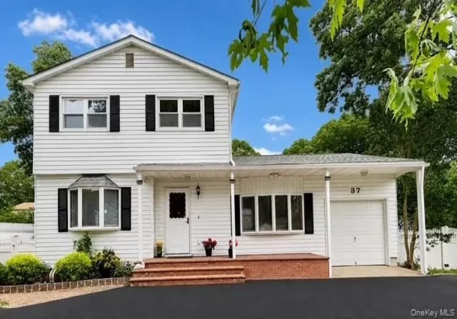 37 Hampton Avenue, Brookhaven, NY, 4 Bedrooms Bedrooms, 8 Rooms Rooms,2 BathroomsBathrooms,Residential,For Rent,Hampton,0,1027325 37 Hampton Avenue, Brookhaven, NY, 4 Bedrooms Bedrooms, 8 Rooms Rooms,2 BathroomsBathrooms,Residential,For Rent,Hampton,0,1027325