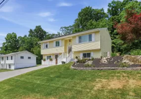 30 Raker Road, Poughkeepsie, NY, 3 Bedrooms Bedrooms, 9 Rooms Rooms,2 BathroomsBathrooms,Residential,For Rent,Raker,0,1028036 30 Raker Road, Poughkeepsie, NY, 3 Bedrooms Bedrooms, 9 Rooms Rooms,2 BathroomsBathrooms,Residential,For Rent,Raker,0,1028036