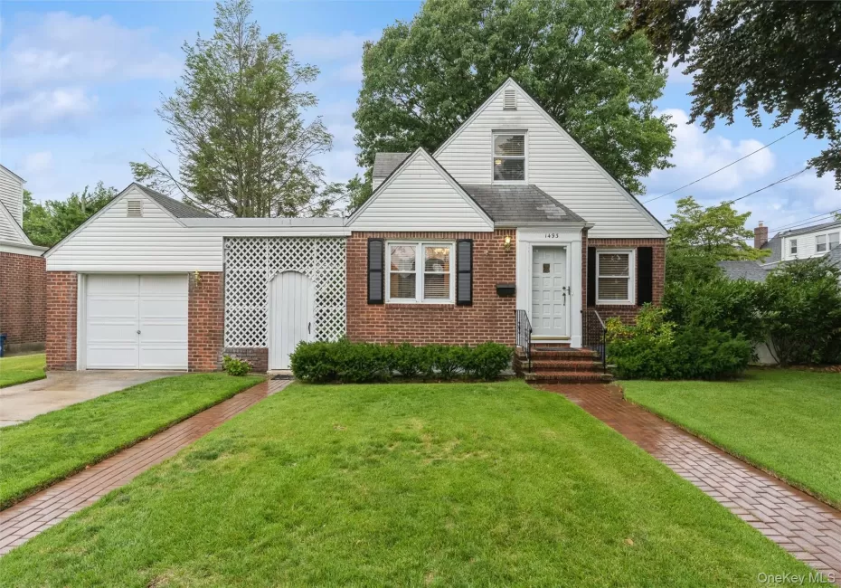 1493 New Hyde Park Drive, North Hempstead, NY, 4 Bedrooms Bedrooms, 7 Rooms Rooms,1 BathroomBathrooms,Residential,For Rent,New Hyde Park,0,1027981 1493 New Hyde Park Drive, North Hempstead, NY, 4 Bedrooms Bedrooms, 7 Rooms Rooms,1 BathroomBathrooms,Residential,For Rent,New Hyde Park,0,1027981