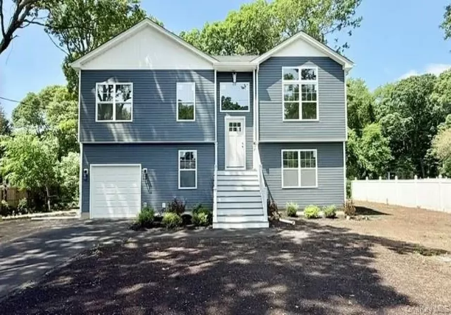 964 Sipp Avenue, Brookhaven, NY, 4 Bedrooms Bedrooms, 9 Rooms Rooms,3 BathroomsBathrooms,Residential,For Rent,Sipp,0,1028573 964 Sipp Avenue, Brookhaven, NY, 4 Bedrooms Bedrooms, 9 Rooms Rooms,3 BathroomsBathrooms,Residential,For Rent,Sipp,0,1028573