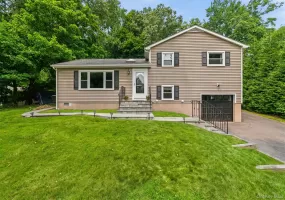 17 Ridge Road, Cortlandt, NY, 3 Bedrooms Bedrooms, 7 Rooms Rooms,1 BathroomBathrooms,Residential,For Rent,Ridge,0,1024580 17 Ridge Road, Cortlandt, NY, 3 Bedrooms Bedrooms, 7 Rooms Rooms,1 BathroomBathrooms,Residential,For Rent,Ridge,0,1024580