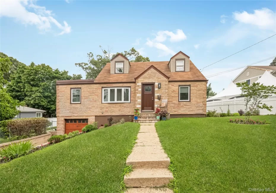 285 Starke Avenue, Hempstead, NY, 5 Bedrooms Bedrooms, 9 Rooms Rooms,2 BathroomsBathrooms,Residential,For Rent,Starke,0,1029010 285 Starke Avenue, Hempstead, NY, 5 Bedrooms Bedrooms, 9 Rooms Rooms,2 BathroomsBathrooms,Residential,For Rent,Starke,0,1029010