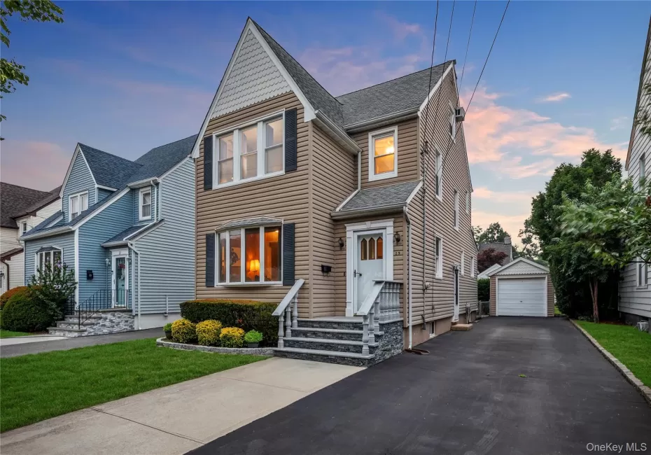 29 Jackson Road, Hempstead, NY, 3 Bedrooms Bedrooms, 7 Rooms Rooms,1 BathroomBathrooms,Residential,For Rent,Jackson,0,1029322 29 Jackson Road, Hempstead, NY, 3 Bedrooms Bedrooms, 7 Rooms Rooms,1 BathroomBathrooms,Residential,For Rent,Jackson,0,1029322