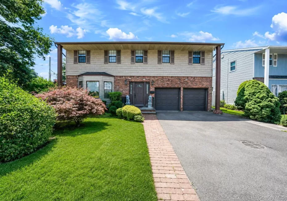211 Meredith Lane, Hempstead, NY, 4 Bedrooms Bedrooms, 11 Rooms Rooms,2 BathroomsBathrooms,Residential,For Rent,Meredith,0,1029567 211 Meredith Lane, Hempstead, NY, 4 Bedrooms Bedrooms, 11 Rooms Rooms,2 BathroomsBathrooms,Residential,For Rent,Meredith,0,1029567