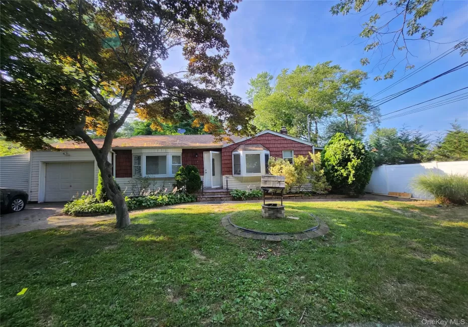 3 Hickory Place, Islip, NY, 3 Bedrooms Bedrooms, 5 Rooms Rooms,2 BathroomsBathrooms,Residential,For Rent,Hickory,0,1029205 3 Hickory Place, Islip, NY, 3 Bedrooms Bedrooms, 5 Rooms Rooms,2 BathroomsBathrooms,Residential,For Rent,Hickory,0,1029205