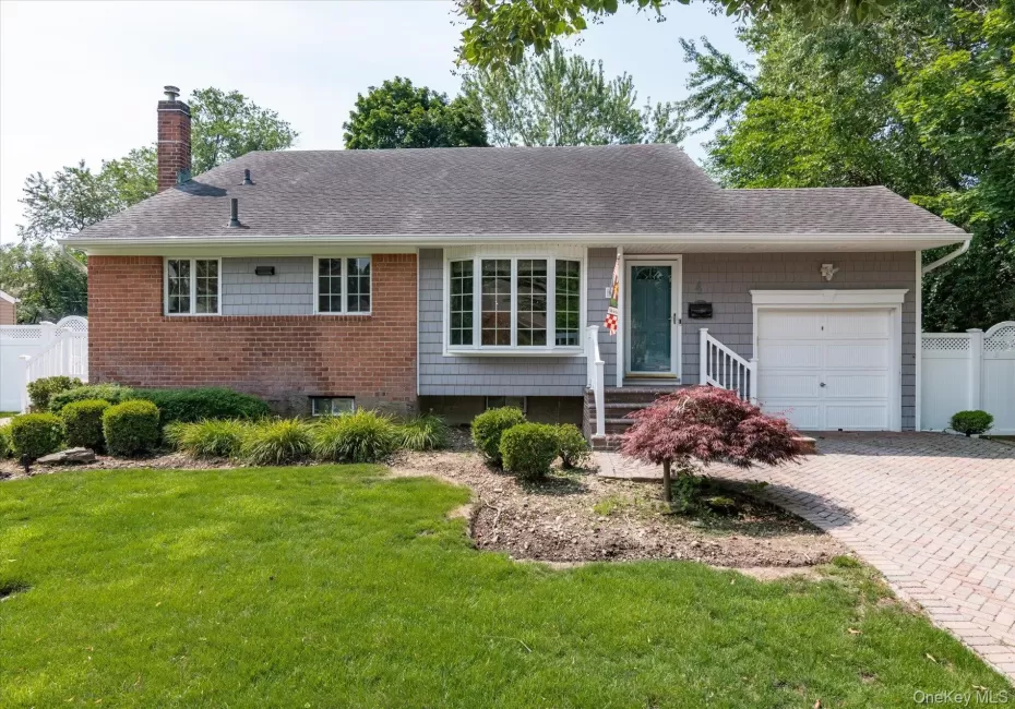 4 Jerold Street, Oyster Bay, NY, 3 Bedrooms Bedrooms, 8 Rooms Rooms,2 BathroomsBathrooms,Residential,For Rent,Jerold,0,1024441 4 Jerold Street, Oyster Bay, NY, 3 Bedrooms Bedrooms, 8 Rooms Rooms,2 BathroomsBathrooms,Residential,For Rent,Jerold,0,1024441
