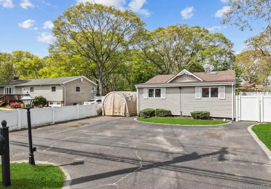 164 Dare Road, Brookhaven, NY, 4 Bedrooms Bedrooms, 6 Rooms Rooms,1 BathroomBathrooms,Residential,For Rent,Dare,0,1029558 164 Dare Road, Brookhaven, NY, 4 Bedrooms Bedrooms, 6 Rooms Rooms,1 BathroomBathrooms,Residential,For Rent,Dare,0,1029558