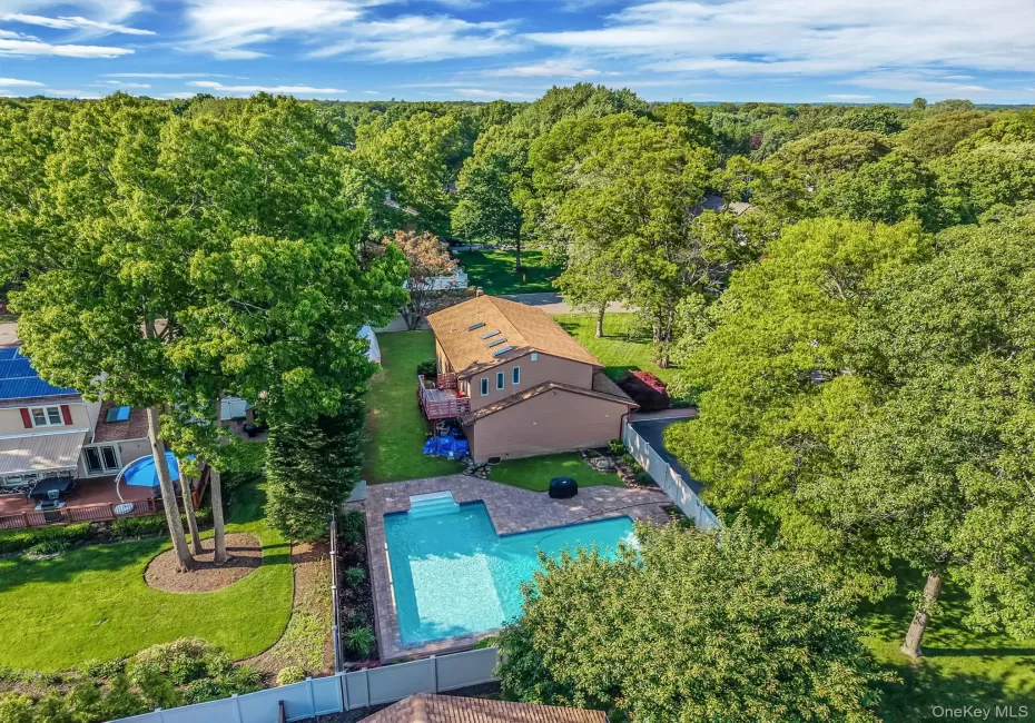 26 Heritage Place, Smithtown, NY, 4 Bedrooms Bedrooms, 10 Rooms Rooms,2 BathroomsBathrooms,Residential,For Rent,Heritage,0,1029526 26 Heritage Place, Smithtown, NY, 4 Bedrooms Bedrooms, 10 Rooms Rooms,2 BathroomsBathrooms,Residential,For Rent,Heritage,0,1029526