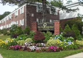 221-31 Braddock Avenue, New York, NY, 2 Bedrooms Bedrooms, 5 Rooms Rooms,1 BathroomBathrooms,Residential,For Rent,Braddock,0,1029507 221-31 Braddock Avenue, New York, NY, 2 Bedrooms Bedrooms, 5 Rooms Rooms,1 BathroomBathrooms,Residential,For Rent,Braddock,0,1029507