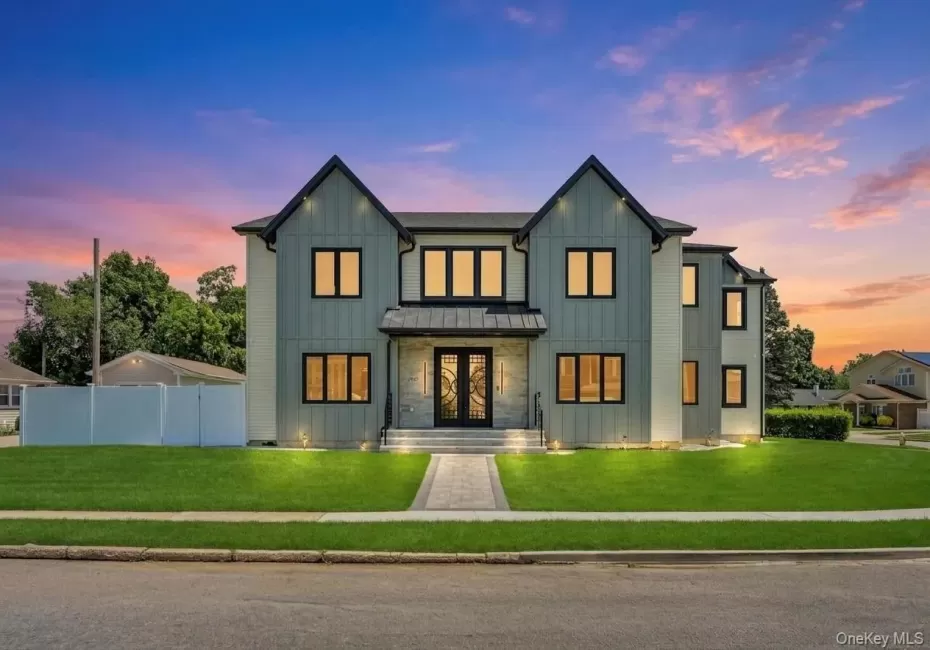 2497 Balsam Avenue, Hempstead, NY, 5 Bedrooms Bedrooms, 12 Rooms Rooms,6 BathroomsBathrooms,Residential,For Rent,Balsam,0,1029368 2497 Balsam Avenue, Hempstead, NY, 5 Bedrooms Bedrooms, 12 Rooms Rooms,6 BathroomsBathrooms,Residential,For Rent,Balsam,0,1029368