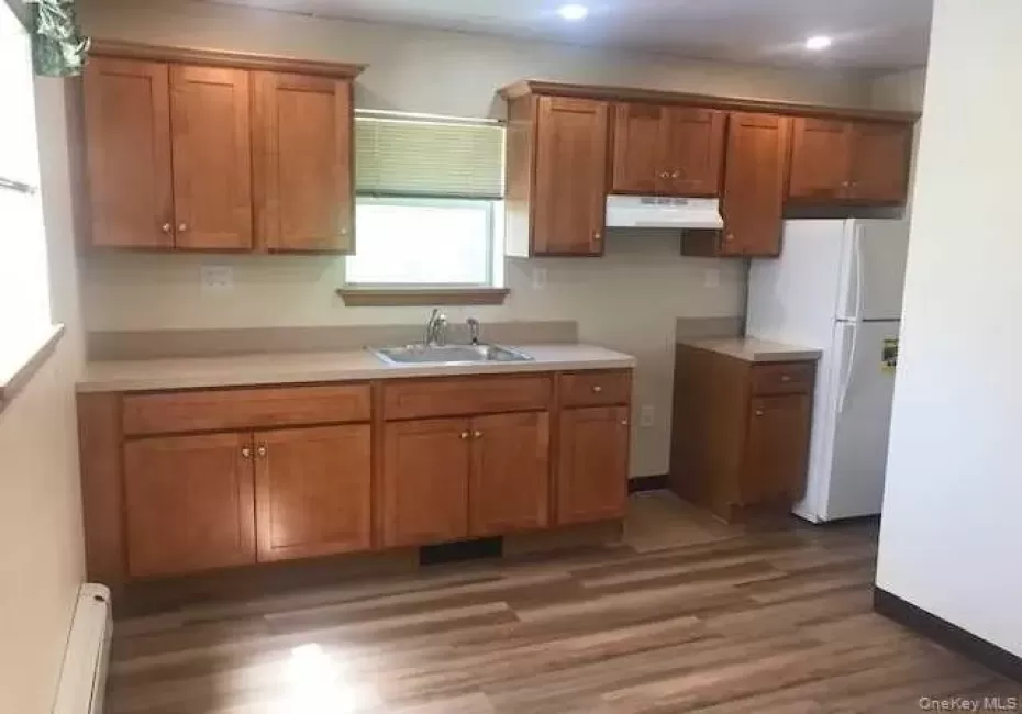 39 Hooker Apt 3 Avenue, Poughkeepsie, NY, 1 Bedroom Bedrooms, 3 Rooms Rooms,1 BathroomBathrooms,Residential Lease,For Rent,Hooker Apt 3,0,1029627 39 Hooker Apt 3 Avenue, Poughkeepsie, NY, 1 Bedroom Bedrooms, 3 Rooms Rooms,1 BathroomBathrooms,Residential Lease,For Rent,Hooker Apt 3,0,1029627