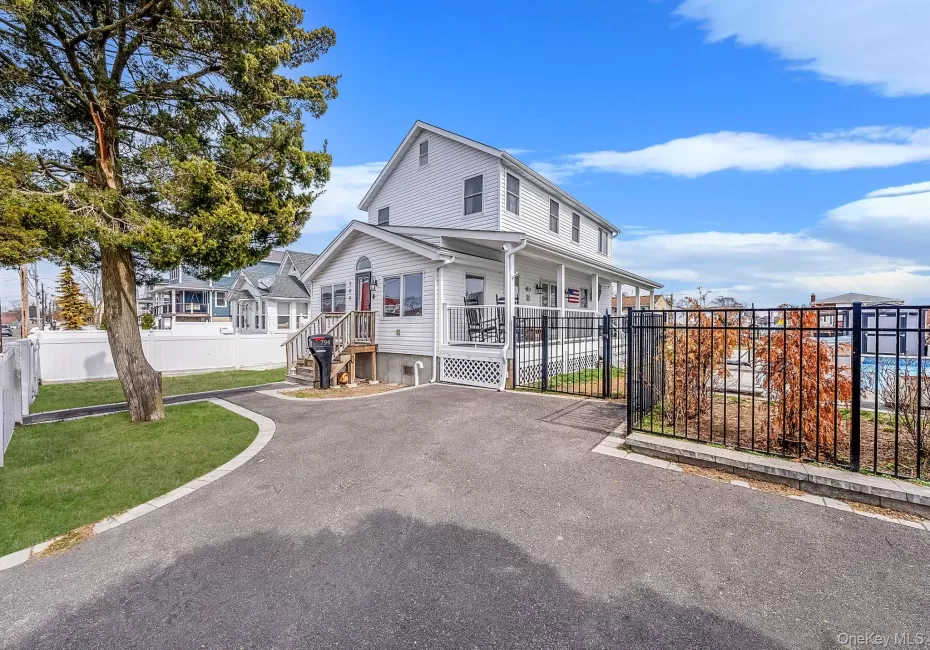 794 Pecan Street, Babylon, NY, 4 Bedrooms Bedrooms, 8 Rooms Rooms,2 BathroomsBathrooms,Residential,For Rent,Pecan,0,977636 794 Pecan Street, Babylon, NY, 4 Bedrooms Bedrooms, 8 Rooms Rooms,2 BathroomsBathrooms,Residential,For Rent,Pecan,0,977636