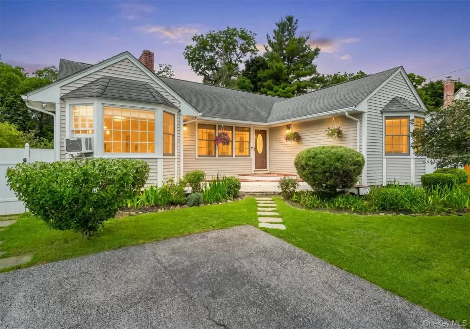 40 Honey Lane, Poughkeepsie (town), NY, 3 Bedrooms Bedrooms, 7 Rooms Rooms,2 BathroomsBathrooms,Residential,For Rent,Honey,0,1025055 40 Honey Lane, Poughkeepsie (town), NY, 3 Bedrooms Bedrooms, 7 Rooms Rooms,2 BathroomsBathrooms,Residential,For Rent,Honey,0,1025055