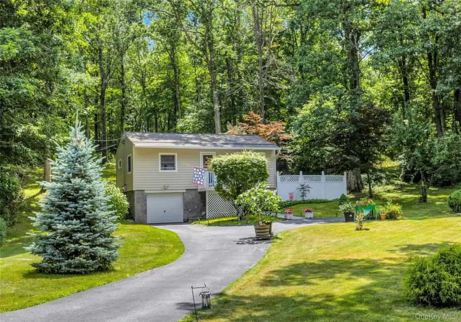 577 Wood Road, Carmel, NY, 2 Bedrooms Bedrooms, 4 Rooms Rooms,1 BathroomBathrooms,Residential,For Rent,Wood,0,1026654 577 Wood Road, Carmel, NY, 2 Bedrooms Bedrooms, 4 Rooms Rooms,1 BathroomBathrooms,Residential,For Rent,Wood,0,1026654