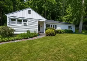 136 Pound Ridge Road, Bedford, NY, 3 Bedrooms Bedrooms, 6 Rooms Rooms,2 BathroomsBathrooms,Residential,For Rent,Pound Ridge,0,1020037 136 Pound Ridge Road, Bedford, NY, 3 Bedrooms Bedrooms, 6 Rooms Rooms,2 BathroomsBathrooms,Residential,For Rent,Pound Ridge,0,1020037