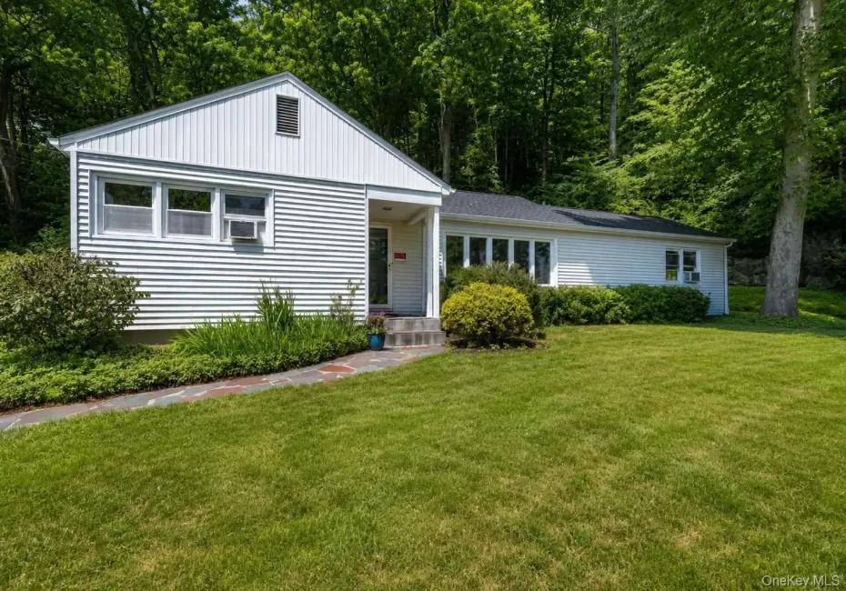 136 Pound Ridge Road, Bedford, NY, 3 Bedrooms Bedrooms, 6 Rooms Rooms,2 BathroomsBathrooms,Residential,For Rent,Pound Ridge,0,1020037 136 Pound Ridge Road, Bedford, NY, 3 Bedrooms Bedrooms, 6 Rooms Rooms,2 BathroomsBathrooms,Residential,For Rent,Pound Ridge,0,1020037
