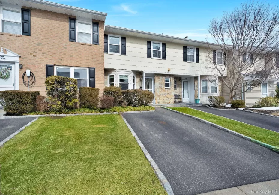 11 Manors Drive, Oyster Bay, NY, 3 Bedrooms Bedrooms, 6 Rooms Rooms,2 BathroomsBathrooms,Residential,For Rent,Manors,0,968580 11 Manors Drive, Oyster Bay, NY, 3 Bedrooms Bedrooms, 6 Rooms Rooms,2 BathroomsBathrooms,Residential,For Rent,Manors,0,968580