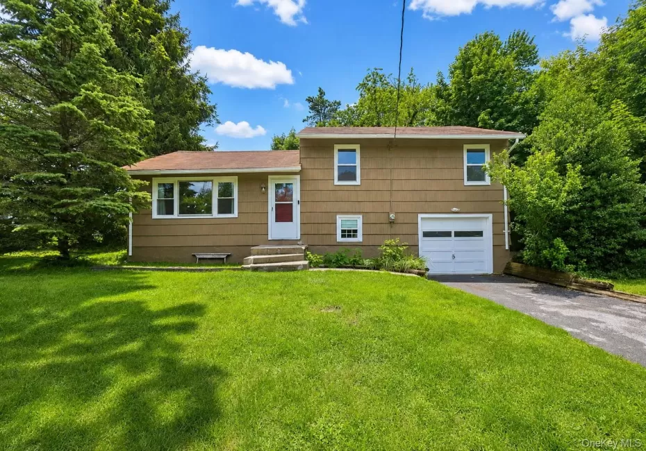 26 Willow Place, Middletown, NY, 3 Bedrooms Bedrooms, 5 Rooms Rooms,1 BathroomBathrooms,Residential,For Rent,Willow,0,1029110 26 Willow Place, Middletown, NY, 3 Bedrooms Bedrooms, 5 Rooms Rooms,1 BathroomBathrooms,Residential,For Rent,Willow,0,1029110