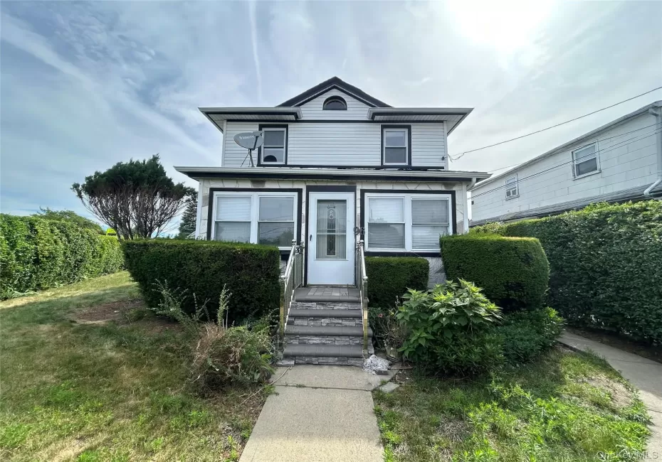 96 California Avenue, Hempstead, NY, 3 Bedrooms Bedrooms, 7 Rooms Rooms,1 BathroomBathrooms,Residential,For Rent,California,0,1027134 96 California Avenue, Hempstead, NY, 3 Bedrooms Bedrooms, 7 Rooms Rooms,1 BathroomBathrooms,Residential,For Rent,California,0,1027134