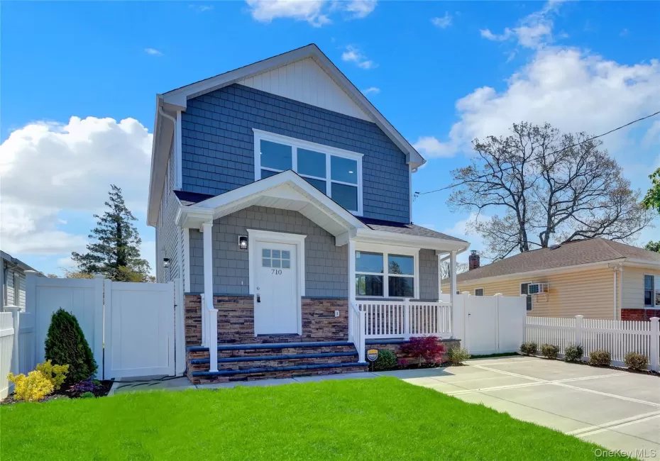 710 Franklin Avenue, Oyster Bay, NY, 4 Bedrooms Bedrooms, 12 Rooms Rooms,2 BathroomsBathrooms,Residential,For Rent,Franklin,0,1029793 710 Franklin Avenue, Oyster Bay, NY, 4 Bedrooms Bedrooms, 12 Rooms Rooms,2 BathroomsBathrooms,Residential,For Rent,Franklin,0,1029793
