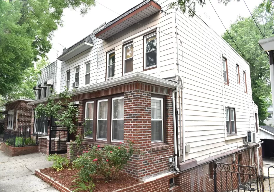 4126 Digney Avenue, New York, NY, 4 Bedrooms Bedrooms, 7 Rooms Rooms,2 BathroomsBathrooms,Residential,For Rent,Digney,0,1028801 4126 Digney Avenue, New York, NY, 4 Bedrooms Bedrooms, 7 Rooms Rooms,2 BathroomsBathrooms,Residential,For Rent,Digney,0,1028801
