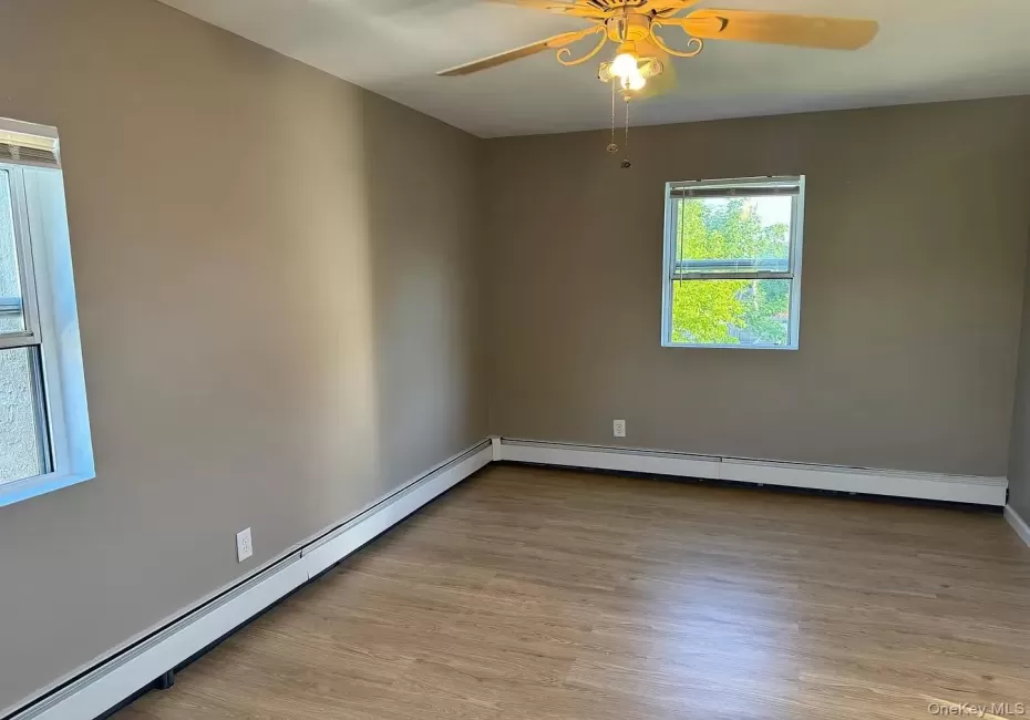 152 Throop Street, West Babylon, NY, 1 Bedroom Bedrooms, 2 Rooms Rooms,1 BathroomBathrooms,Residential Lease,For Rent,Throop,0,1029884 152 Throop Street, West Babylon, NY, 1 Bedroom Bedrooms, 2 Rooms Rooms,1 BathroomBathrooms,Residential Lease,For Rent,Throop,0,1029884