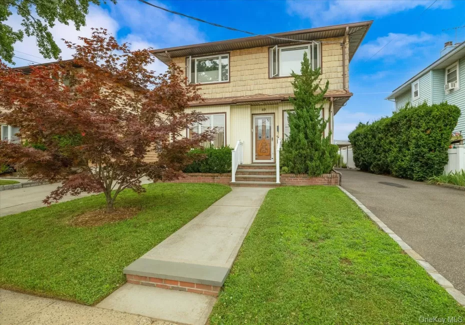 49 Roosevelt Court, North Hempstead, NY, 5 Bedrooms Bedrooms, 11 Rooms Rooms,2 BathroomsBathrooms,Residential,For Rent,Roosevelt,0,1026682 49 Roosevelt Court, North Hempstead, NY, 5 Bedrooms Bedrooms, 11 Rooms Rooms,2 BathroomsBathrooms,Residential,For Rent,Roosevelt,0,1026682