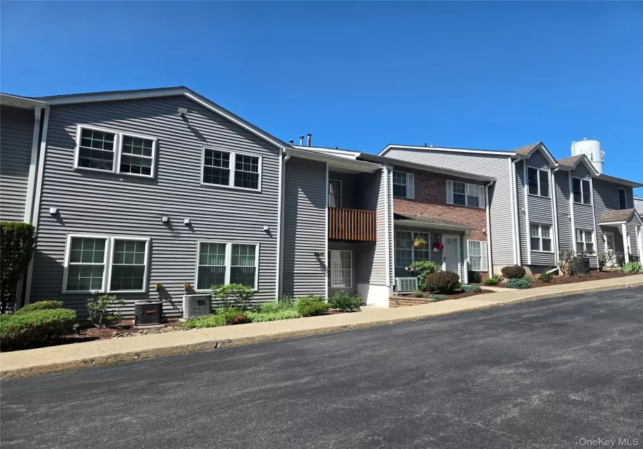 49 Jimal Drive, Middletown, NY, 2 Bedrooms Bedrooms, 4 Rooms Rooms,1 BathroomBathrooms,Residential,For Rent,Jimal,0,1029712 49 Jimal Drive, Middletown, NY, 2 Bedrooms Bedrooms, 4 Rooms Rooms,1 BathroomBathrooms,Residential,For Rent,Jimal,0,1029712