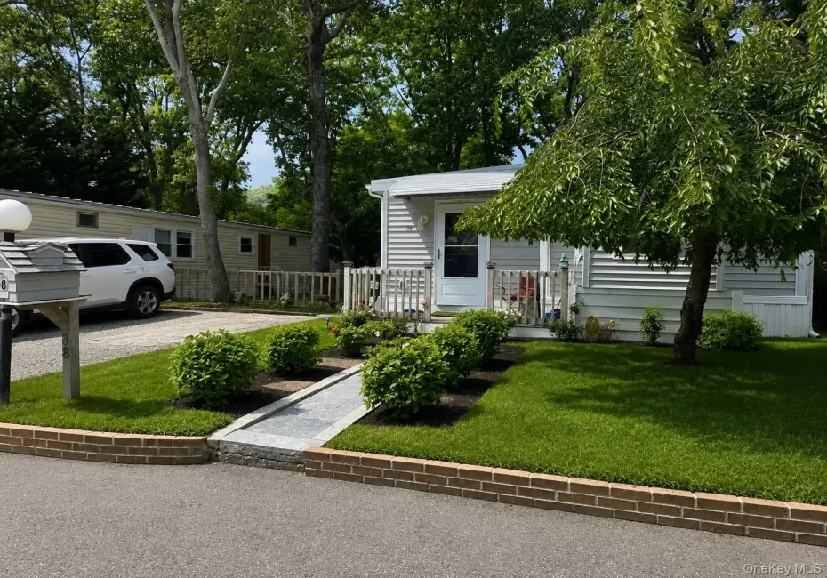 433 Mill Road, Riverhead, NY, 3 Bedrooms Bedrooms, 7 Rooms Rooms,1 BathroomBathrooms,Residential,For Rent,Mill,0,1024968 433 Mill Road, Riverhead, NY, 3 Bedrooms Bedrooms, 7 Rooms Rooms,1 BathroomBathrooms,Residential,For Rent,Mill,0,1024968