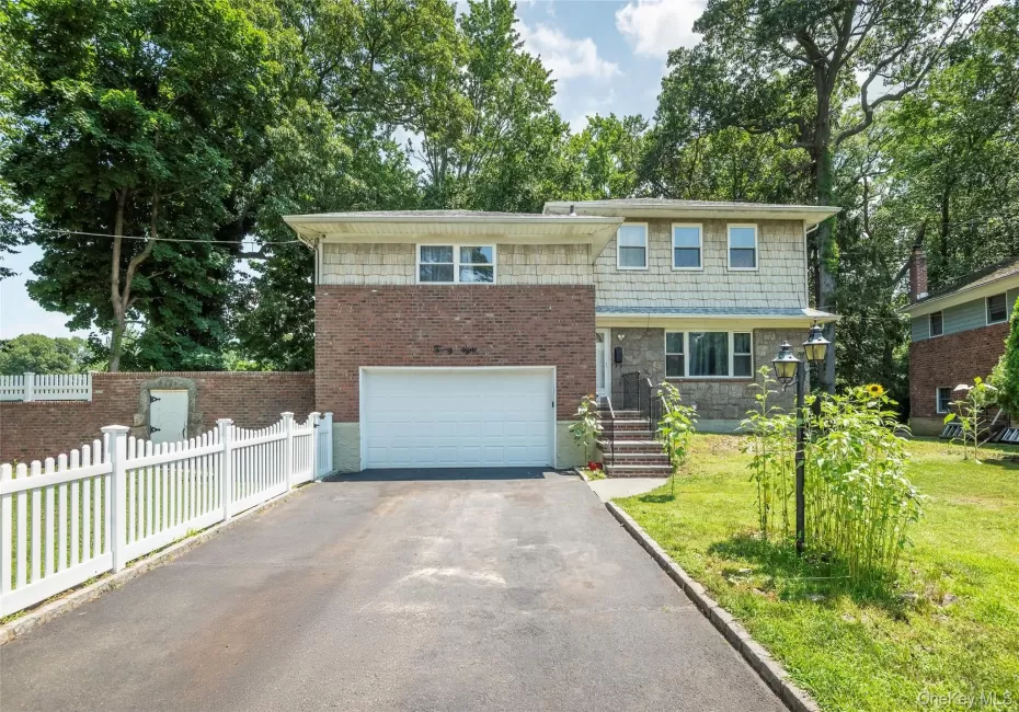 28 Brookdale Road, Glen Cove, NY, 5 Bedrooms Bedrooms, 10 Rooms Rooms,3 BathroomsBathrooms,Residential,For Rent,Brookdale,0,1029323 28 Brookdale Road, Glen Cove, NY, 5 Bedrooms Bedrooms, 10 Rooms Rooms,3 BathroomsBathrooms,Residential,For Rent,Brookdale,0,1029323