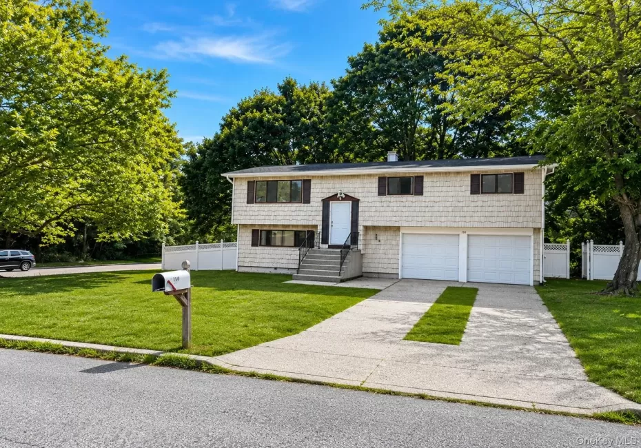 150 8th Avenue, Brookhaven, NY, 4 Bedrooms Bedrooms, 8 Rooms Rooms,1 BathroomBathrooms,Residential,For Rent,8th,0,1029892 150 8th Avenue, Brookhaven, NY, 4 Bedrooms Bedrooms, 8 Rooms Rooms,1 BathroomBathrooms,Residential,For Rent,8th,0,1029892