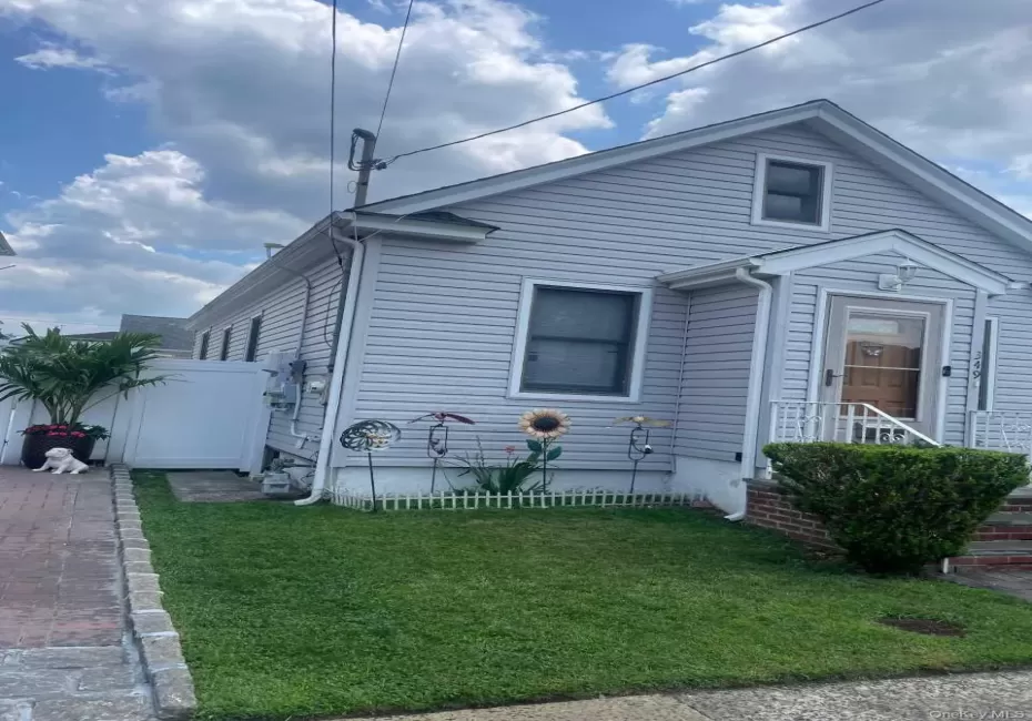 349 Werns Avenue, Hempstead, NY, 2 Bedrooms Bedrooms, 5 Rooms Rooms,2 BathroomsBathrooms,Residential,For Rent,Werns,0,1029570 349 Werns Avenue, Hempstead, NY, 2 Bedrooms Bedrooms, 5 Rooms Rooms,2 BathroomsBathrooms,Residential,For Rent,Werns,0,1029570