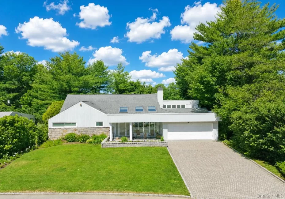9 Arbor Road, North Hempstead, NY, 5 Bedrooms Bedrooms, 9 Rooms Rooms,3 BathroomsBathrooms,Residential,For Rent,Arbor,0,1029913 9 Arbor Road, North Hempstead, NY, 5 Bedrooms Bedrooms, 9 Rooms Rooms,3 BathroomsBathrooms,Residential,For Rent,Arbor,0,1029913