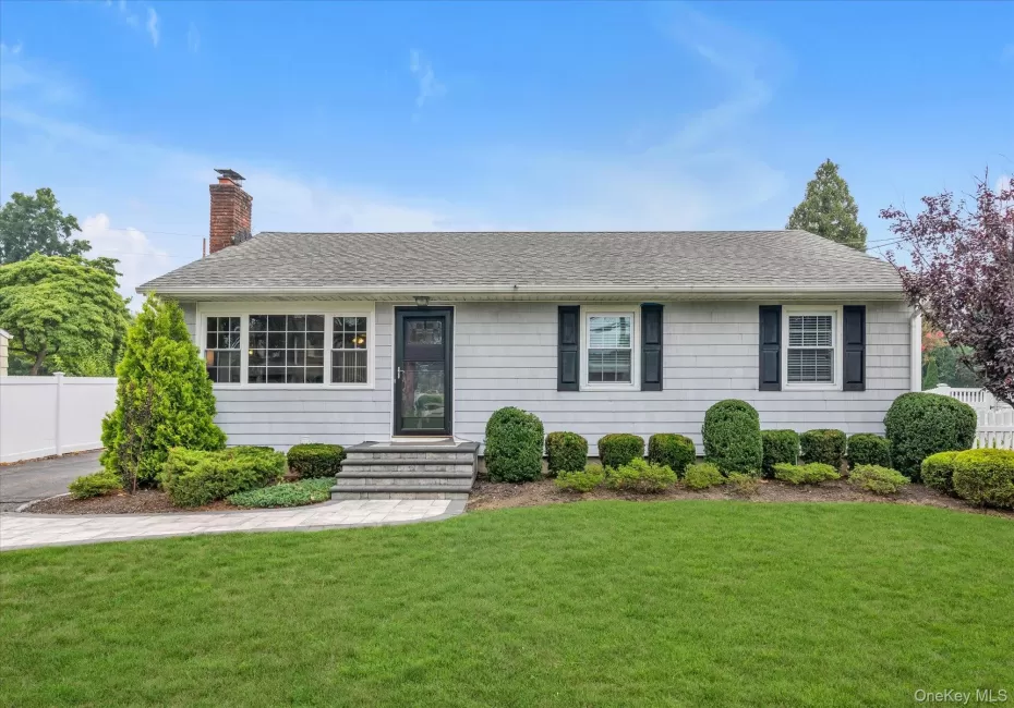 16 Verleye Avenue, Huntington, NY, 3 Bedrooms Bedrooms, 7 Rooms Rooms,2 BathroomsBathrooms,Residential,For Rent,Verleye,0,1027809 16 Verleye Avenue, Huntington, NY, 3 Bedrooms Bedrooms, 7 Rooms Rooms,2 BathroomsBathrooms,Residential,For Rent,Verleye,0,1027809